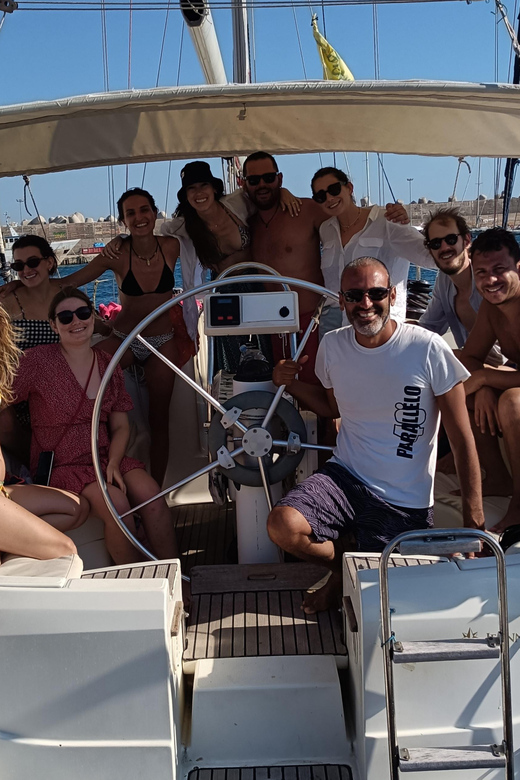 Apulia: Sailing Boat Tour With Aperitif - Languages Offered