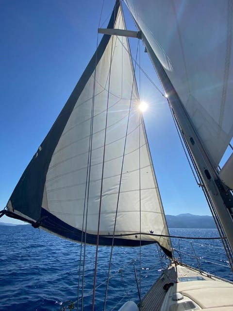 Apulia: Sailing Boat Tour With Aperitif - Exploring Natural Caves