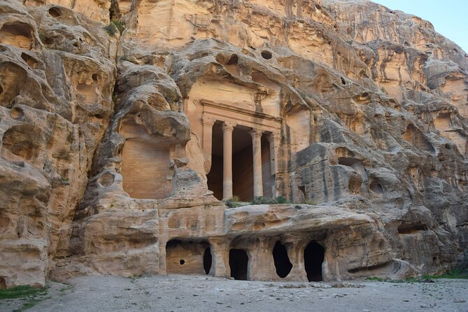 Aqaba Taxi for (Full Day Petra , Wadi Rum and All Transportation) - Booking and Confirmation Process