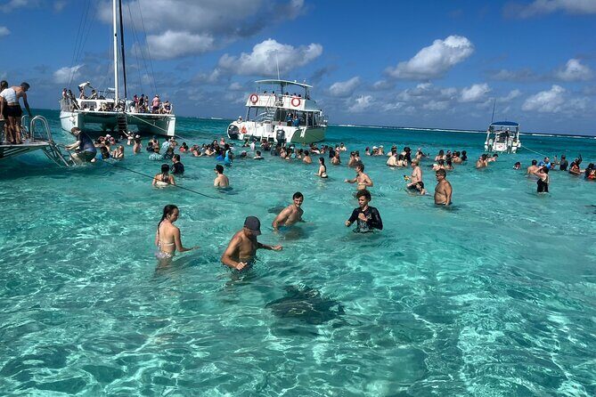 Aquaholic Charters: Private 1.5 - 4Hrs Cayman Luxury Adventure - FAQ
