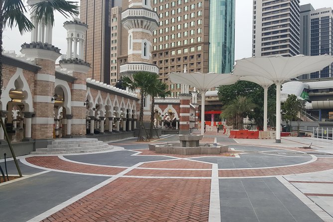 Aquaria KLCC Admission With Kuala Lumpur City Famous Landmarks - Logistics and Inclusions of Tour