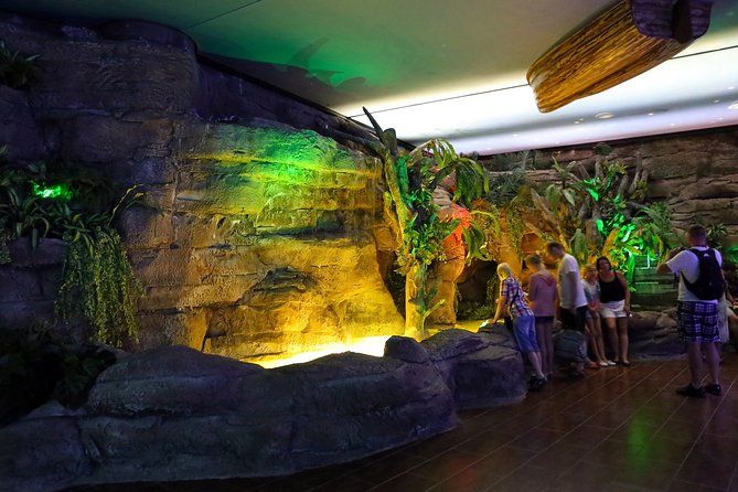 Aquarium & Face2face Wax Museum From Kemer - Aquarium and Wax Museum