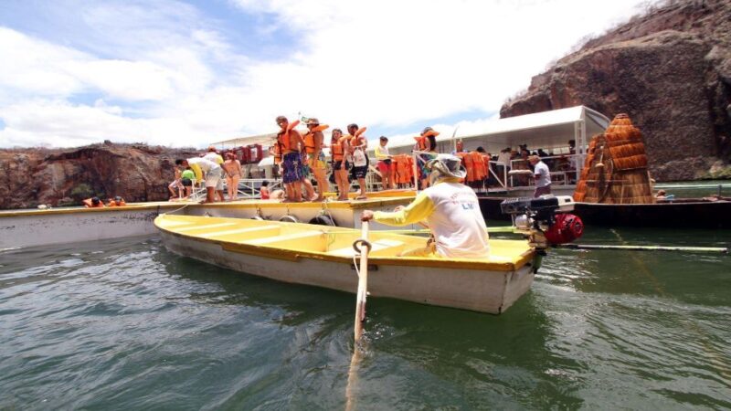 Aracaju: Tour to Xingó Canyon on the São Francisco River - Navigating the São Francisco River