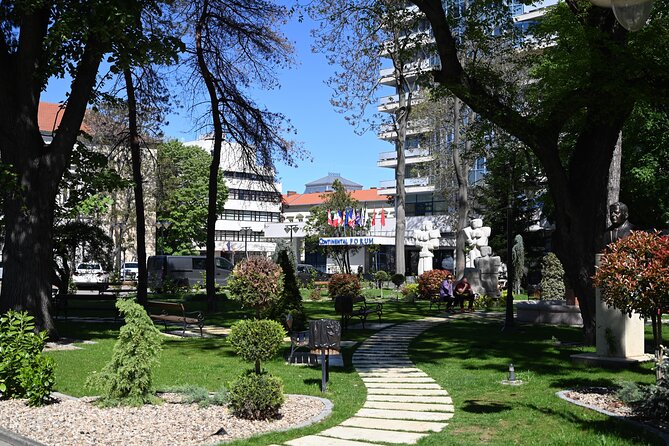 Arad City Private Walking Tour - Tour Operating Hours and Accessibility