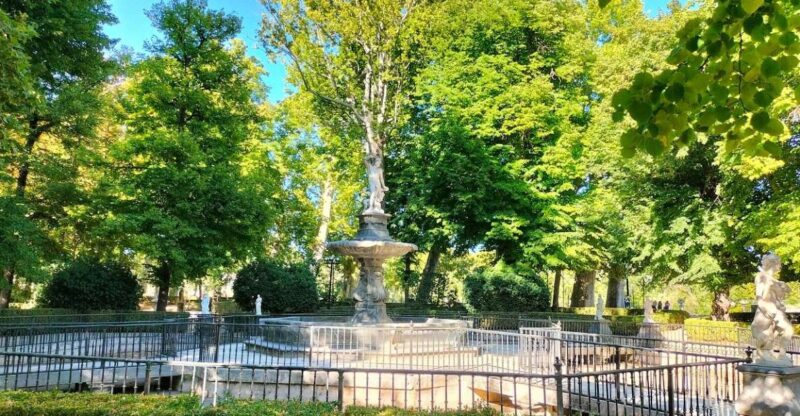 Aranjuez: City and Gardens Guided Walking Tour - Inclusions