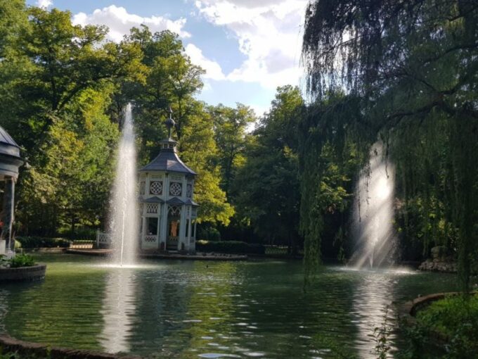 Aranjuez: City and Gardens Guided Walking Tour - Explore the UNESCO-recognized Landscape