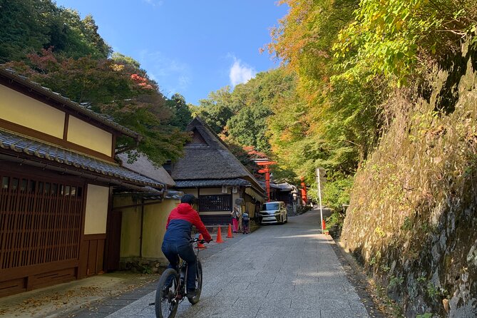 Arashiyama Kinkakuji Quiet Trail E-Bike Tour With Hotel Transfer - Inclusions