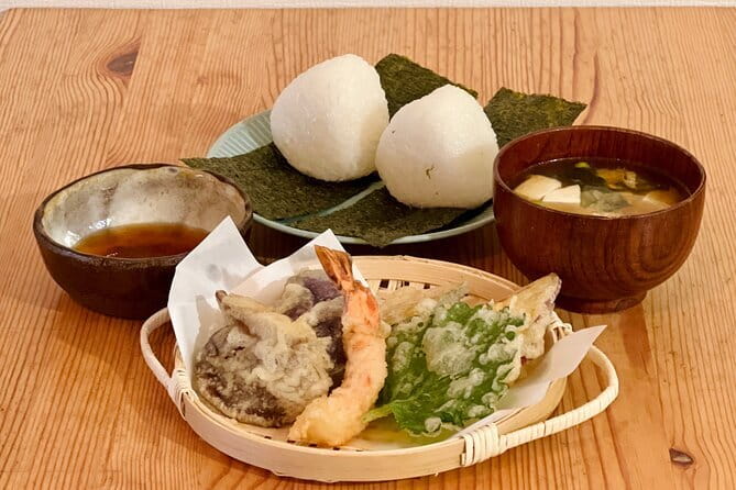 Arashiyama Veggie Kitchen: Hands-On Tempura & Riceboll Cooking - Class Inclusions and Amenities
