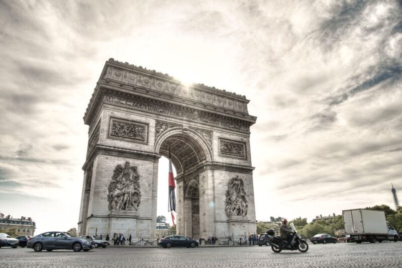 Arc De Triomphe Walking Tour:Paris Views and Macaron Tasting - Highlights of the Tour