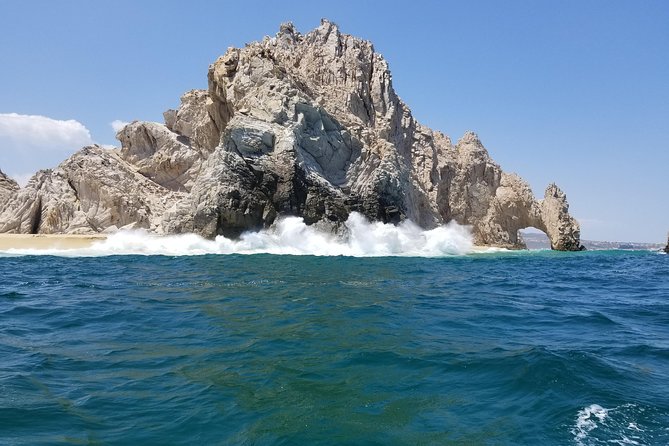 Arch Tour With Amazing Captain in Cabo San Lucas - Accessibility and Capacity