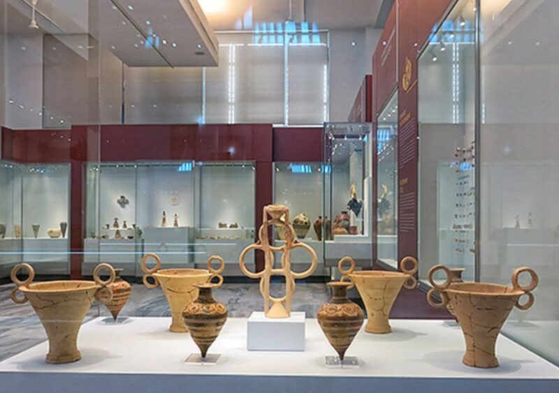 Archaeological Museum & Knossos Palace Guided Tour Half Day - Archaeological Excavations