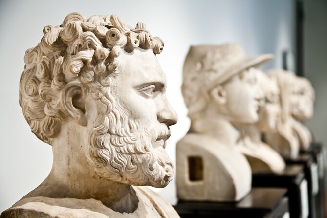 Archaeological Museum of Naples Small Group Tour With an Archaeologist - Exploring the Farnese Collection