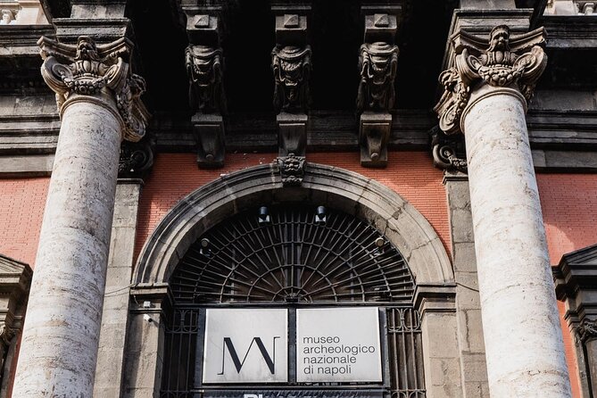 Archaeological Museum of Naples Small Group Tour With an Archaeologist - Discovering Pompeii and Herculaneum Artifacts