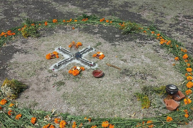 Archaeologist-Led Cañada De La Virgen Pyramid Tour - Bottled Water Provided