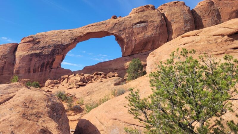 Arches & Canyonlands National Parks – 4×4 Full Day - Guided Experience and Insights