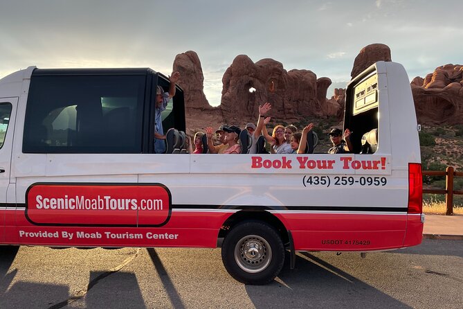 Arches National Park Scenic Tours From Moab - Iconic Viewpoints and Hikes