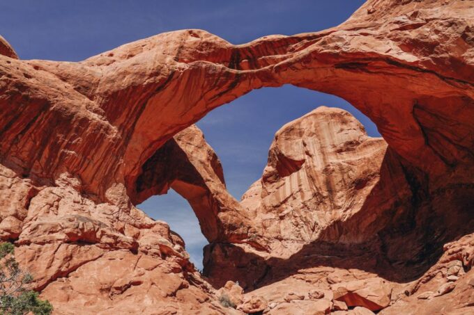 Arches National Park: Sunset Pavement Van Tour - Meeting Point and Reservation