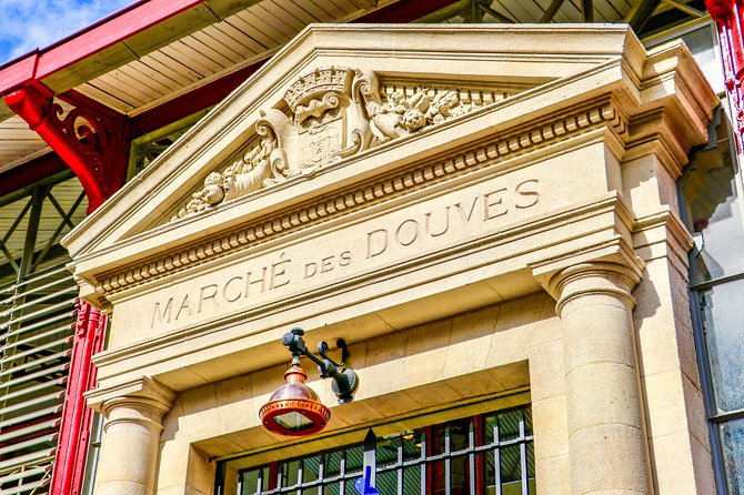 Architectural Bordeaux: Private Tour With a Local Expert - Experiencing Bordeauxs Architectural Grandeur