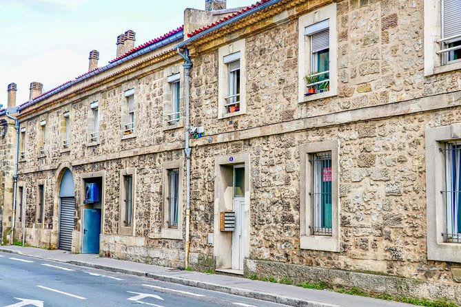 Architectural Bordeaux: Private Tour With a Local Expert - Delving Into Bordeauxs Architectural Wonders