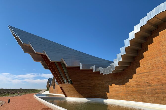 Architectural Rioja Small Group Wine Tour With Lunch From Bilbao - Accessibility and Participation