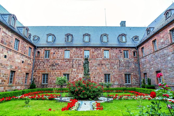 Architectural Strasbourg: Private Tour With a Local Expert - Tour Inclusions and Accessibility