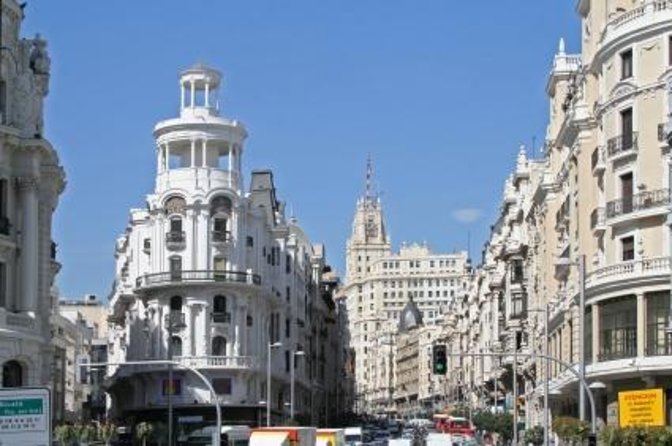 Architecture Tour of Gran Vía From Its Best Rooftops 20th Century - Key Points