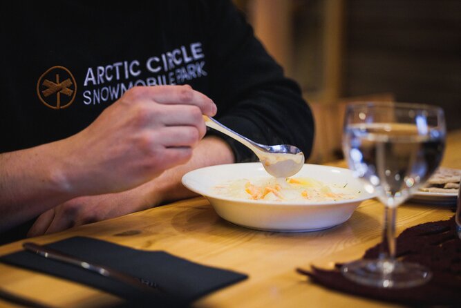 Arctic Circle Highlights Family Day By Minibus - Convenient Minibus Transportation