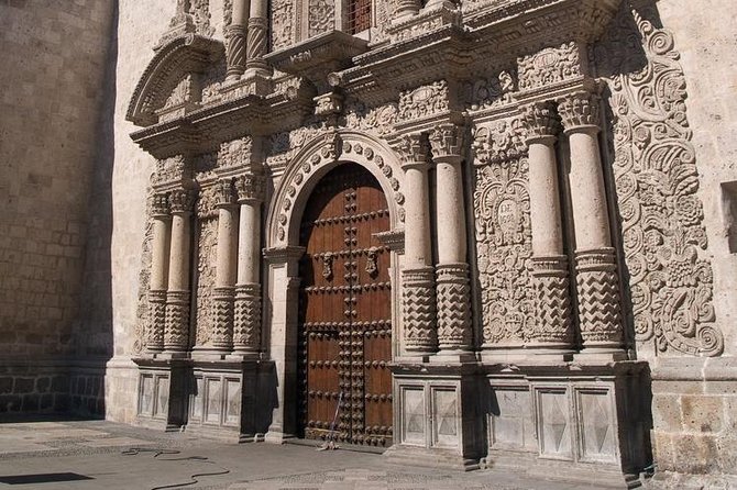 Arequipa, Historic and Colonial City and Santa Catalina Monastery - Marveling at the Basilica Cathedral