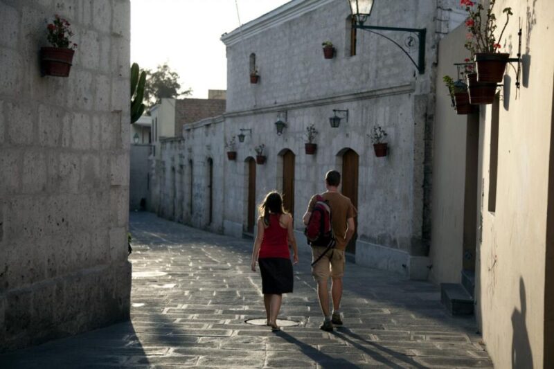 Arequipa: Walking Tour and Santa Catalina Monastery - Walking Tour of Historic Center