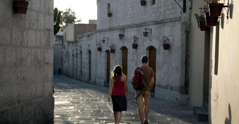 Arequipa: Walking Tour and Santa Catalina Monastery - Historical Significance of Monastery