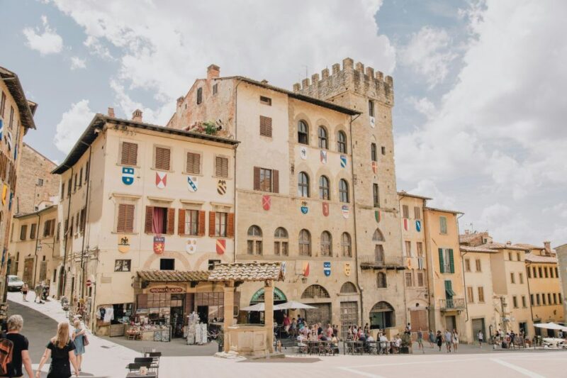 Arezzo: Guided Walking Tour With Basilica of San Francesco - Itinerary Highlights