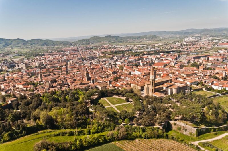 Arezzo: Guided Walking Tour With Basilica of San Francesco - Accessibility and Cancellation