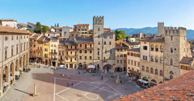 Arezzo: Guided Walking Tour With Basilica of San Francesco - Inclusions and Exclusions