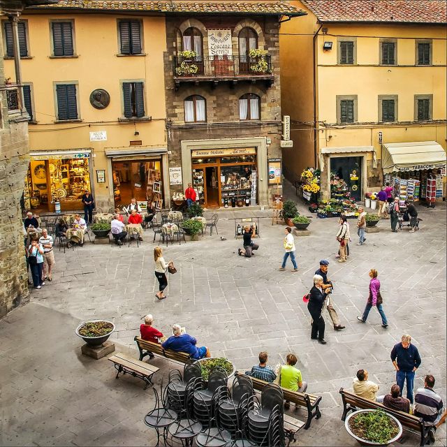 Arezzo: Guided Walking Tour With Basilica of San Francesco - What to Bring