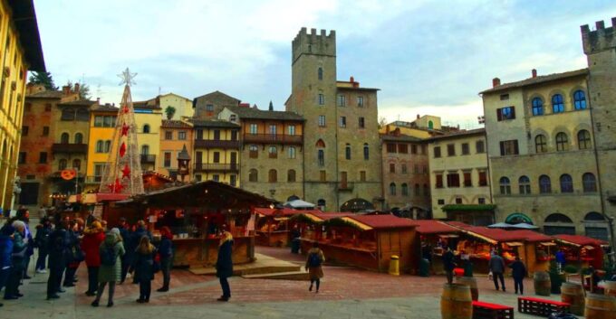 Arezzo: Guided Walking Tour With Piazza Grande - Customer Feedback on the Tour
