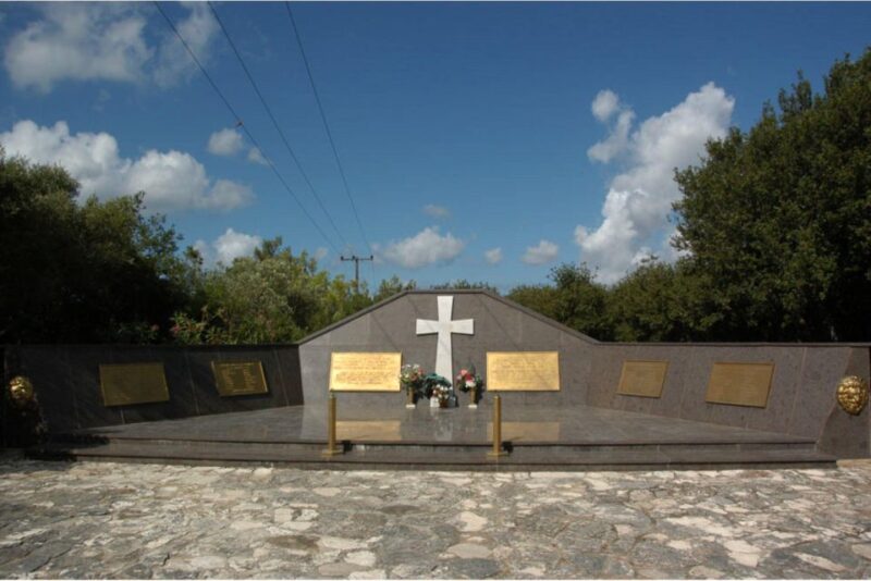Argostoli: Fanari Stroll- Lighthouse, Water Wheels and Beach - Experience and Features