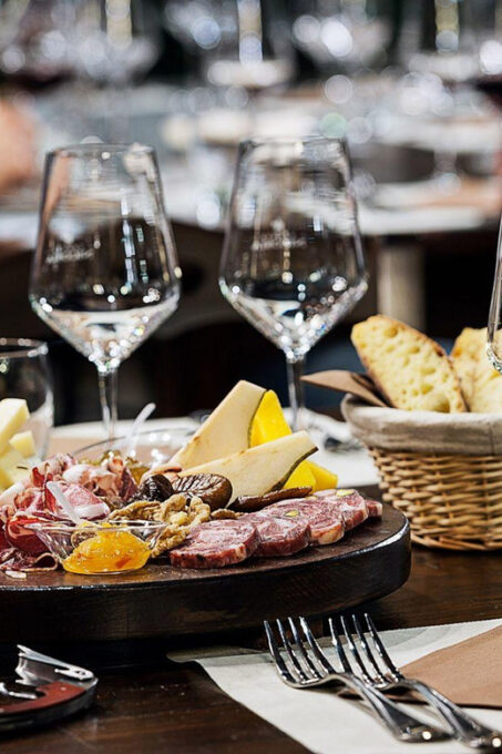 Argostoli: Kefalonian Wine Tasting With Gourmet Lunch - Tasting of Local Products