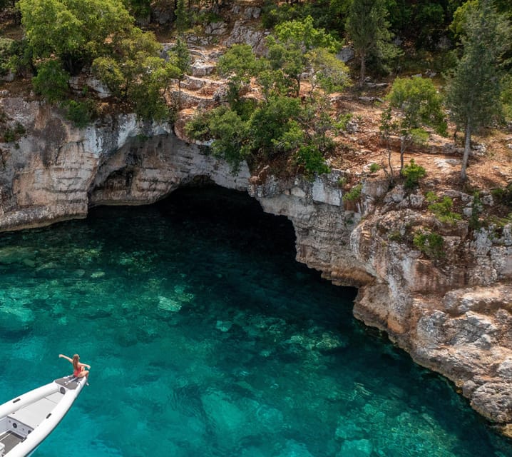 Argostoli - Private Luxury Cruise to Fteri, Melissani, Assos - Key Points