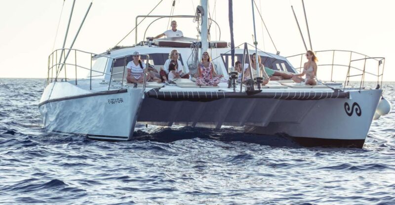 Arguineguin: Catamaran Excursion With Lunch and Drinks - Relaxation and Refreshments