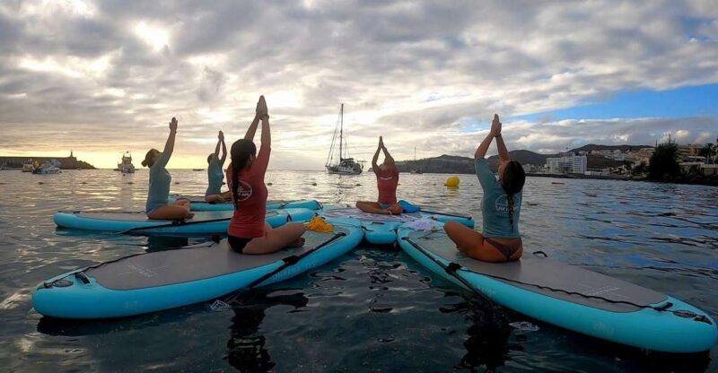 Arguineguín: Stand-Up Paddleboard Yoga Class With Instructor - Equipment and Safety