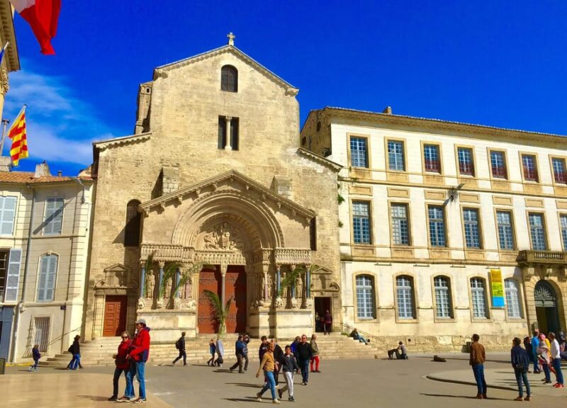 Arles & Camargue Natural Park (including Aigues Mortes) - Key Points