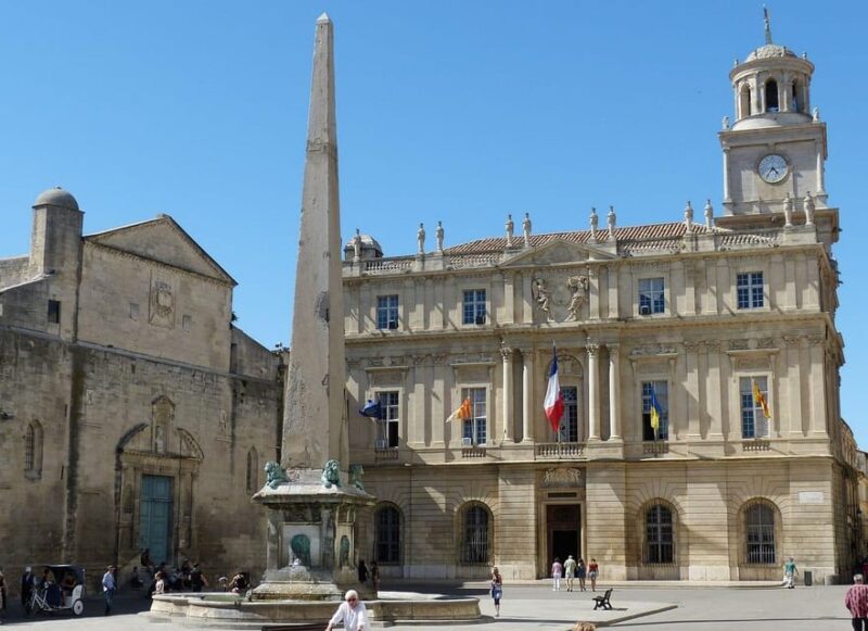 Arles Private Tour - Art/History and Gastronomy - Guide Expertise