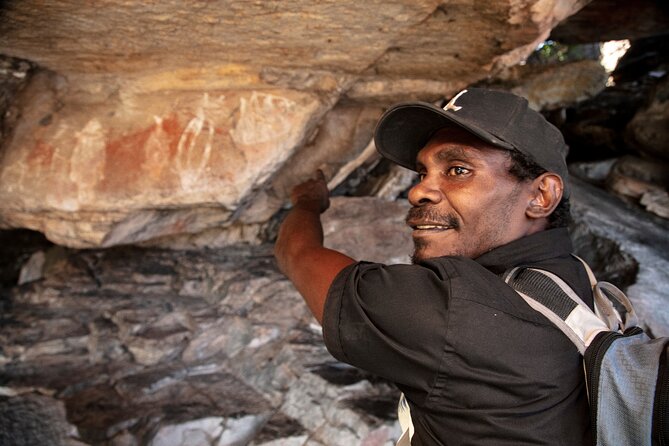 Arnhem Land Yingana Injalak Hill Full Day Tour From Darwin - Accessibility and Requirements