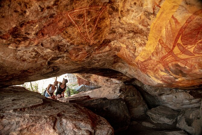 Arnhem Land Yingana Injalak Hill Full Day Tour From Jabiru - Inclusions in the Tour