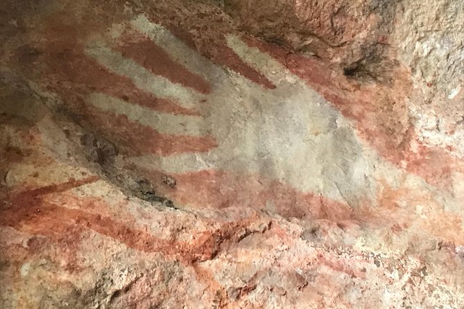 Arnhem Land Yingana Injalak Hill Full Day Tour From Jabiru - Tour Group Size