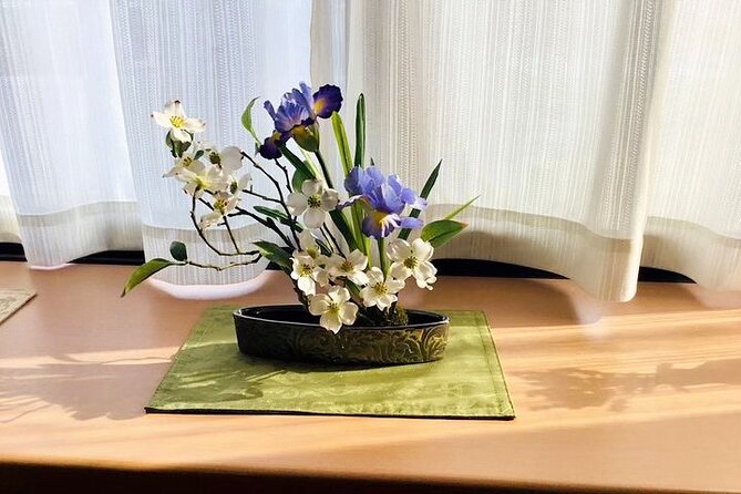 Aroma Massage With Cherry Blossom Infused Oil - Inclusions