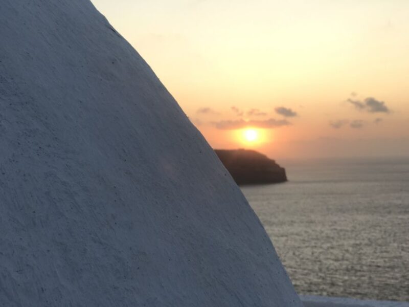 Around Santorini: Island Tour & Oia Town - Inclusions