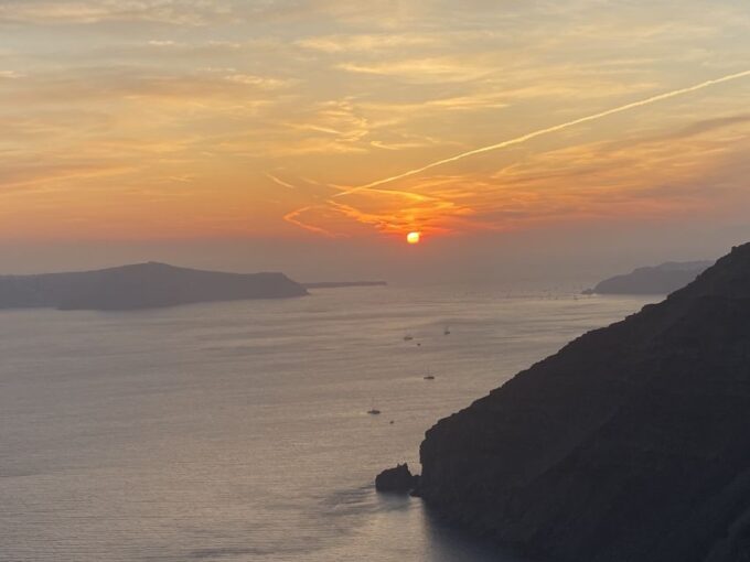 Around Santorini: Island Tour & Oia Town - Black Beach and Red Beach