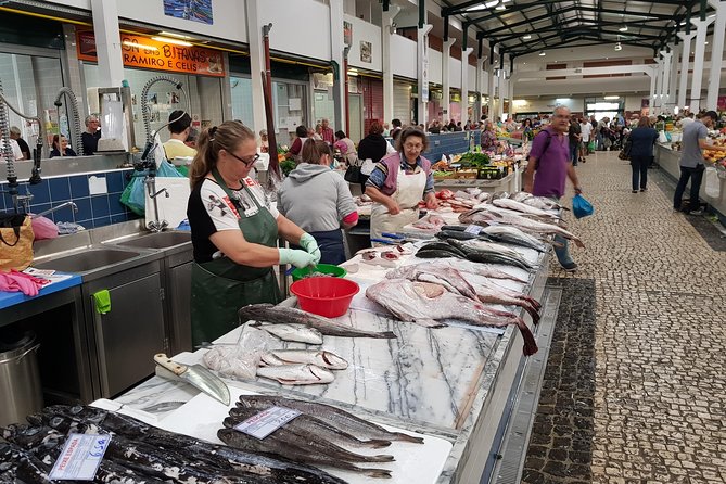 Arrábida Culture, Wine and Gastronomic Experience - Exploring the Setúbal Market