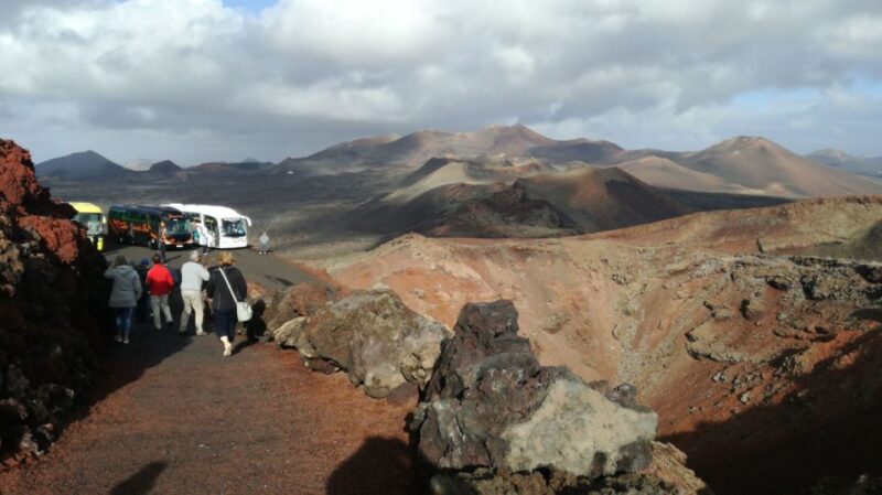 Arrecife: Timanfaya and Green Lagoon for Cruise Passengers - What to Bring and Recommendations